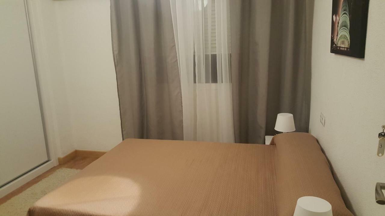 Pension Yna Holiday Málaga Dış mekan fotoğraf