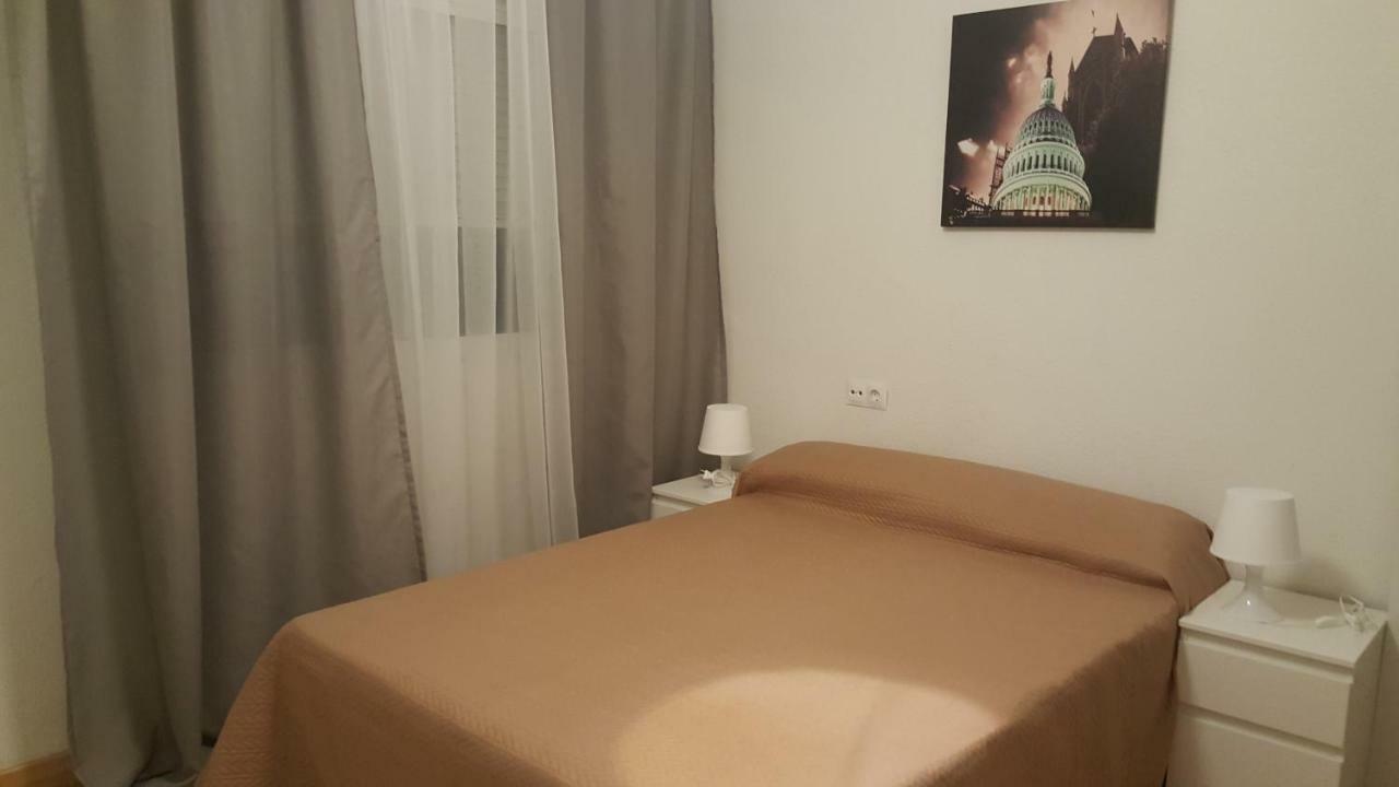 Pension Yna Holiday Málaga Dış mekan fotoğraf