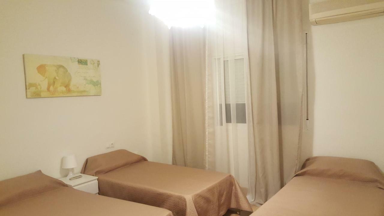 Pension Yna Holiday Málaga Dış mekan fotoğraf